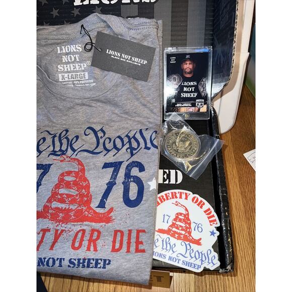 LIONS NOT SHEEP BLACK BOX‎ #4 LIMITED EDITION SIZE XL - Picture 2 of 4